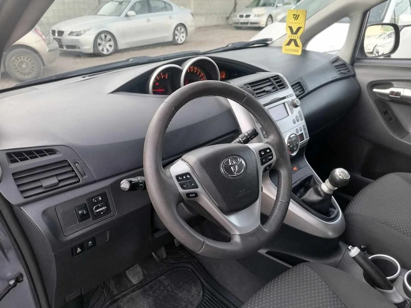 Toyota Verso 2.0 D4D 126 к.с., снимка 10 - Автомобили и джипове - 46911043