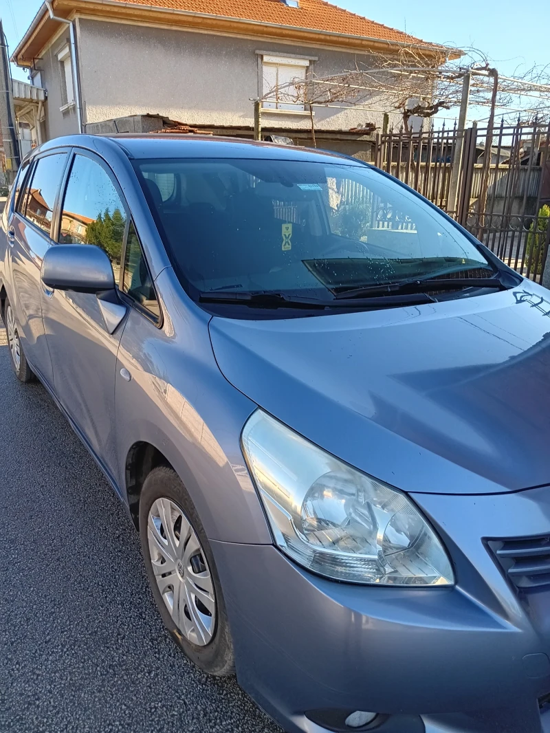 Toyota Verso 2.0 D4D 126 к.с., снимка 2 - Автомобили и джипове - 48195356