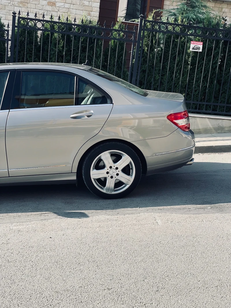 Mercedes-Benz C 320, снимка 4 - Автомобили и джипове - 47154661