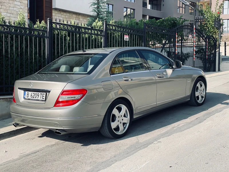 Mercedes-Benz C 320, снимка 6 - Автомобили и джипове - 47154661