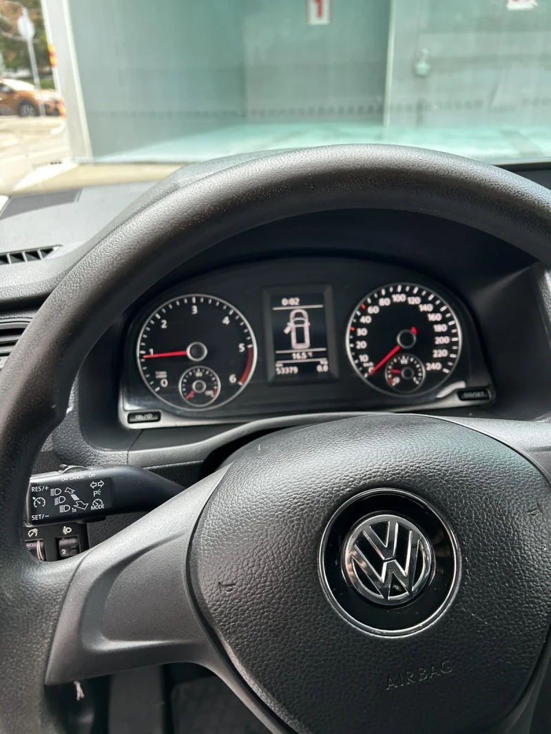 VW Caddy 2.0 TDI SWISS, снимка 10 - Автомобили и джипове - 47335365