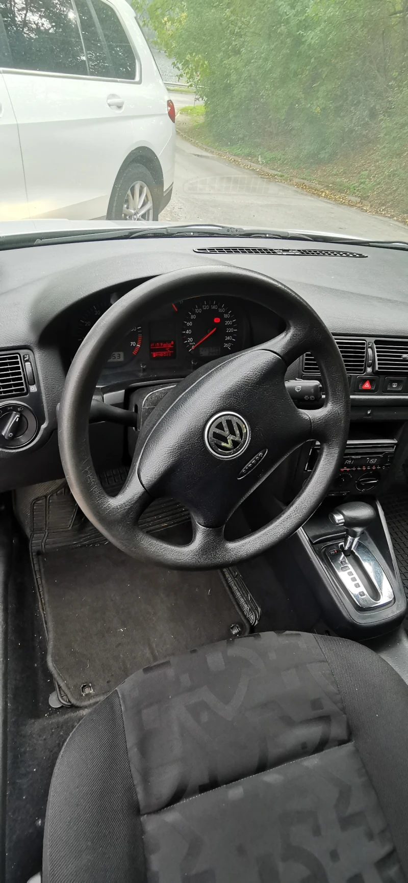 VW Golf 4, снимка 5 - Автомобили и джипове - 47465733