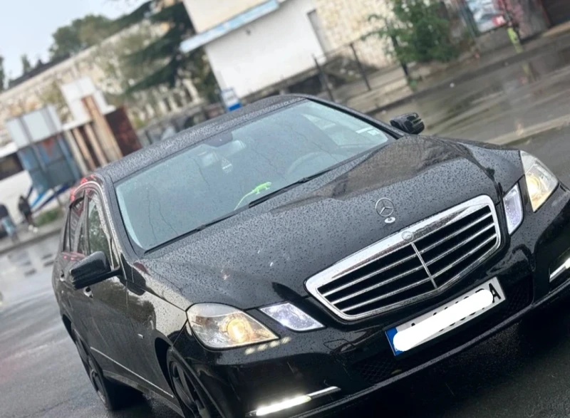 Mercedes-Benz E 200, снимка 4 - Автомобили и джипове - 47842693