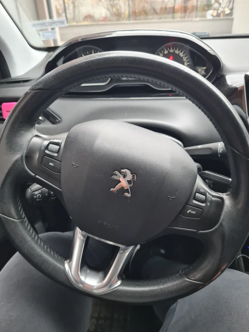 Peugeot 208 1.6 BlueHdi, снимка 6 - Автомобили и джипове - 48164562