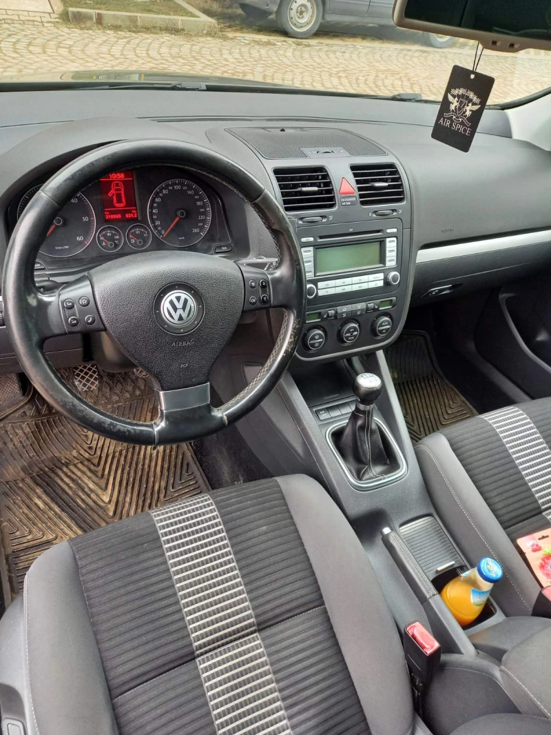 VW Golf, снимка 4 - Автомобили и джипове - 48990389