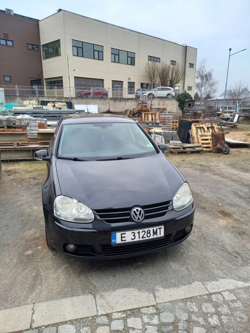 VW Golf, снимка 1 - Автомобили и джипове - 48990389