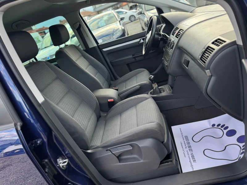 VW Touran 1.9TDI 101кс 6с 7-места КЛИМА МЛЪК-ДАНЪК , снимка 14 - Автомобили и джипове - 49847343