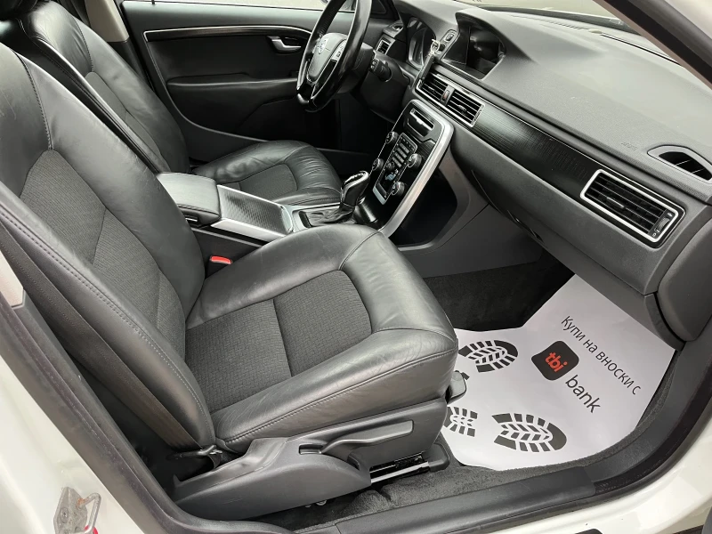 Volvo V70 2, 4 D5-4x4, снимка 15 - Автомобили и джипове - 51832524