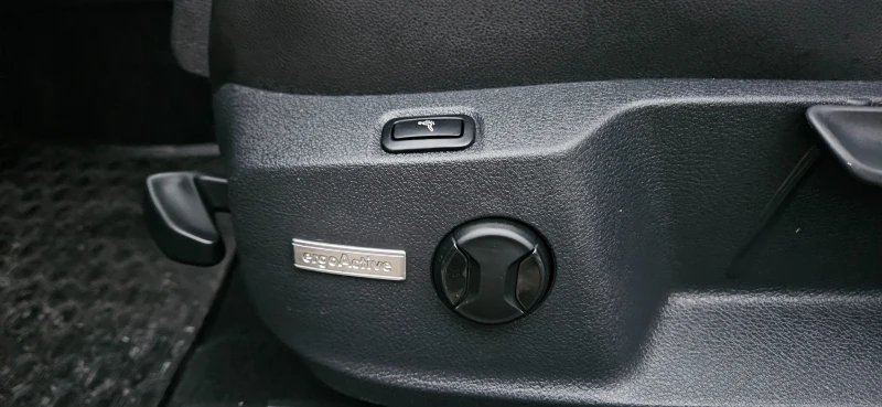 VW Golf 1.6TDI, Highline, evro6, снимка 13 - Автомобили и джипове - 52696708