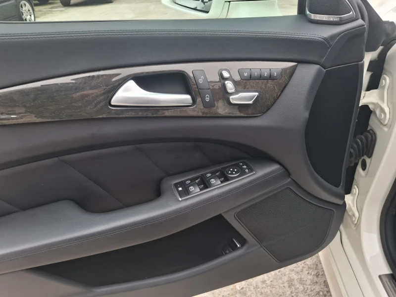 Mercedes-Benz CLS 400, снимка 10 - Автомобили и джипове - 52944079