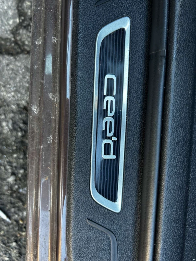 Kia Ceed, снимка 11 - Автомобили и джипове - 53135546