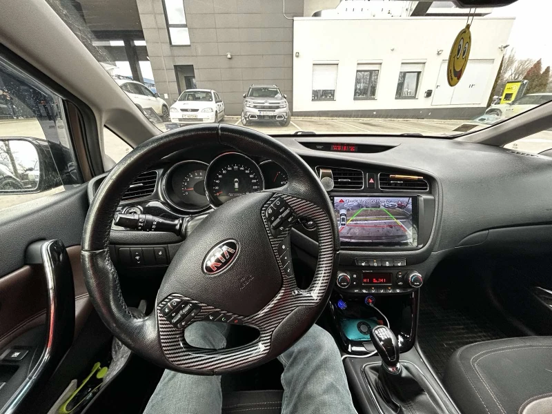Kia Ceed, снимка 10 - Автомобили и джипове - 53135546