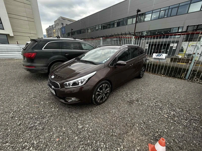 Kia Ceed, снимка 9 - Автомобили и джипове - 53135546