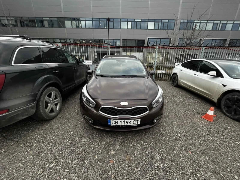 Kia Ceed, снимка 8 - Автомобили и джипове - 53135546