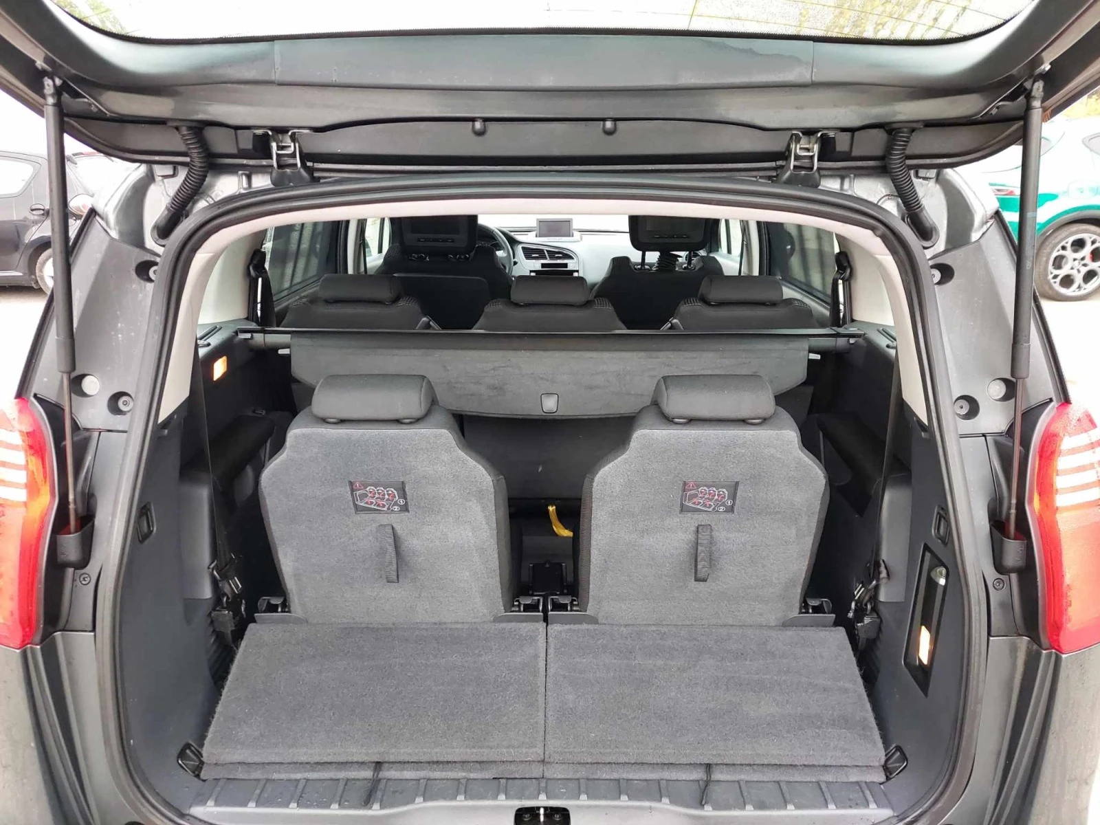 Peugeot 5008 2, 0HDI 150ps 7 | Mobile.bg   13