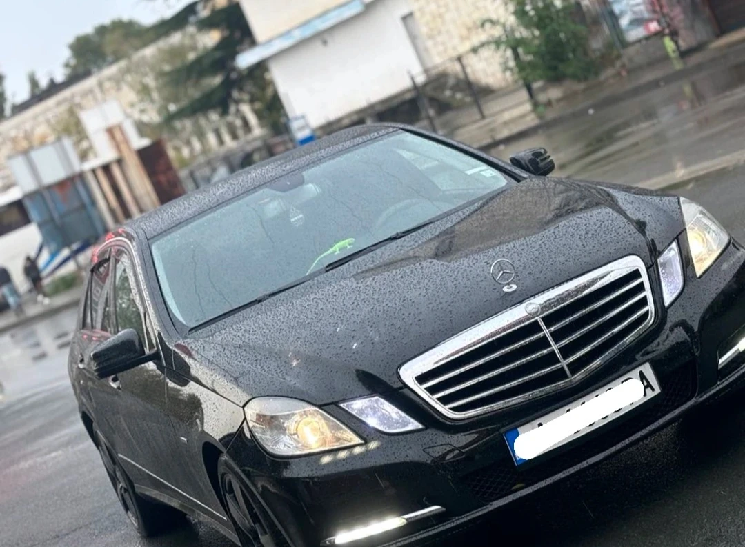 Mercedes-Benz E 200  - изображение 4