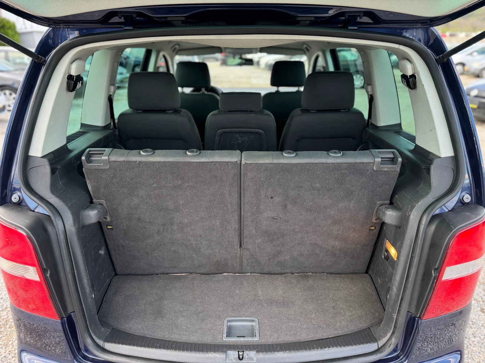 VW Touran 1.9TDI 101кс 6с 7-места КЛИМА МЛЪК-ДАНЪК  | Mobile.bg — изображение 12