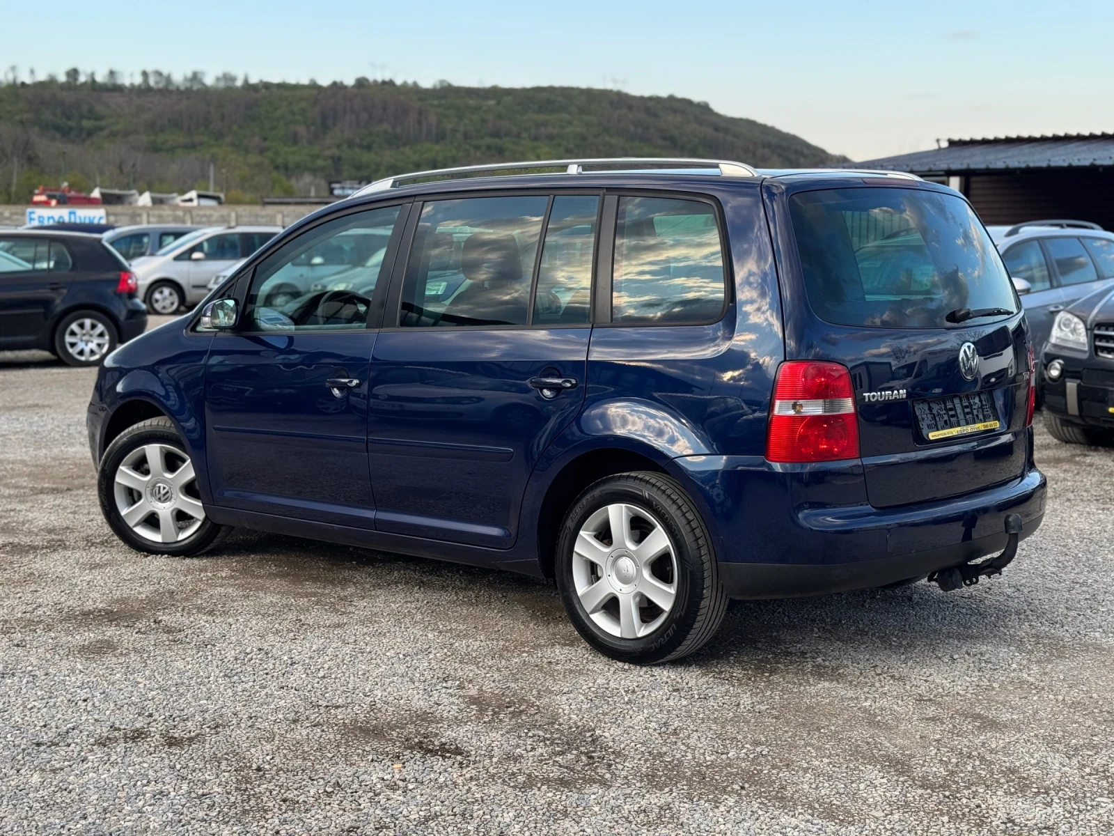 VW Touran 1.9TDI 101кс 6с 7-места КЛИМА МЛЪК-ДАНЪК  - изображение 7