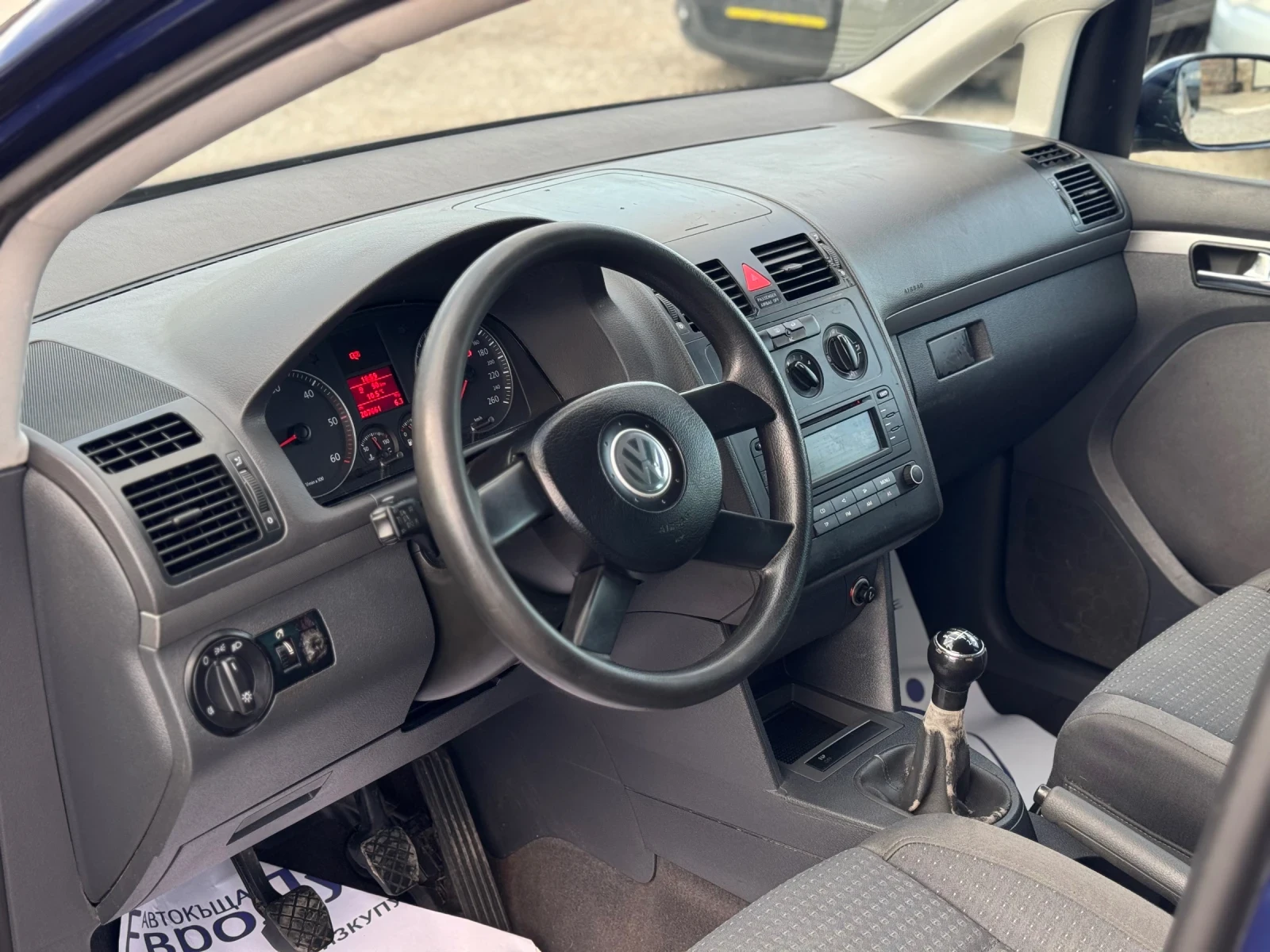 VW Touran 1.9TDI 101кс 6с 7-места КЛИМА МЛЪК-ДАНЪК  - изображение 9