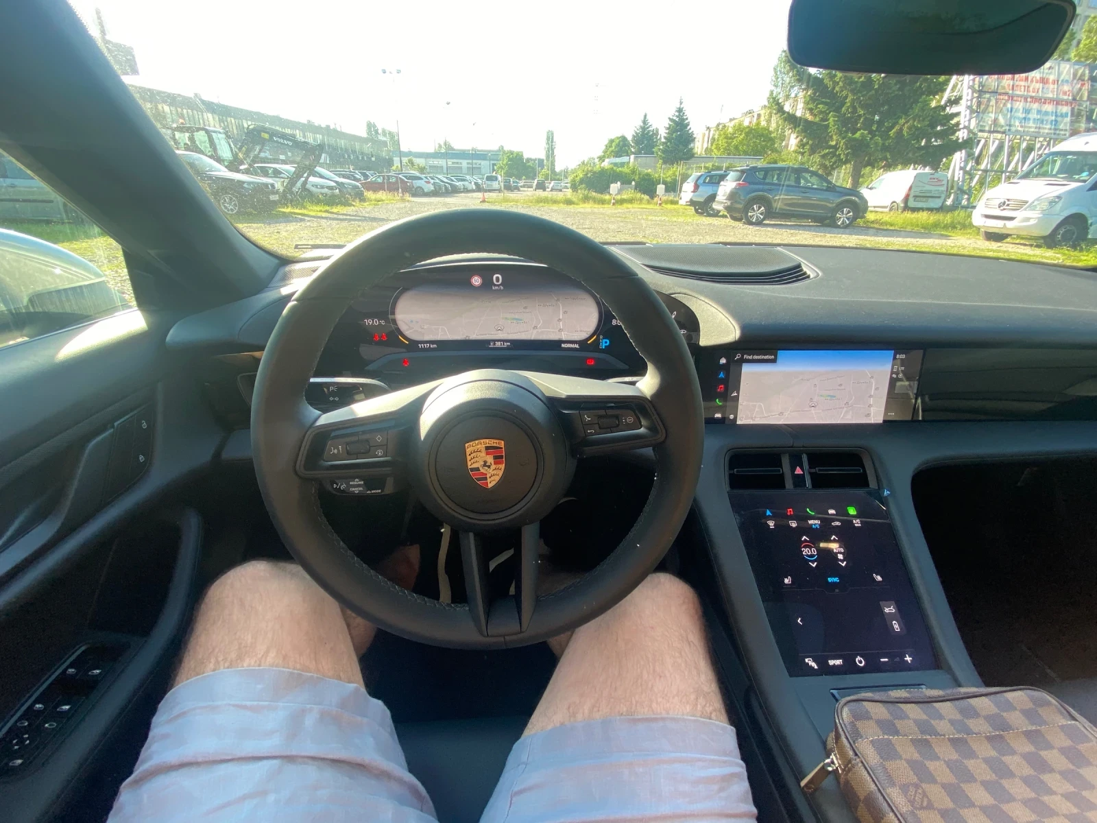 Porsche Taycan Cross Turismo - изображение 5