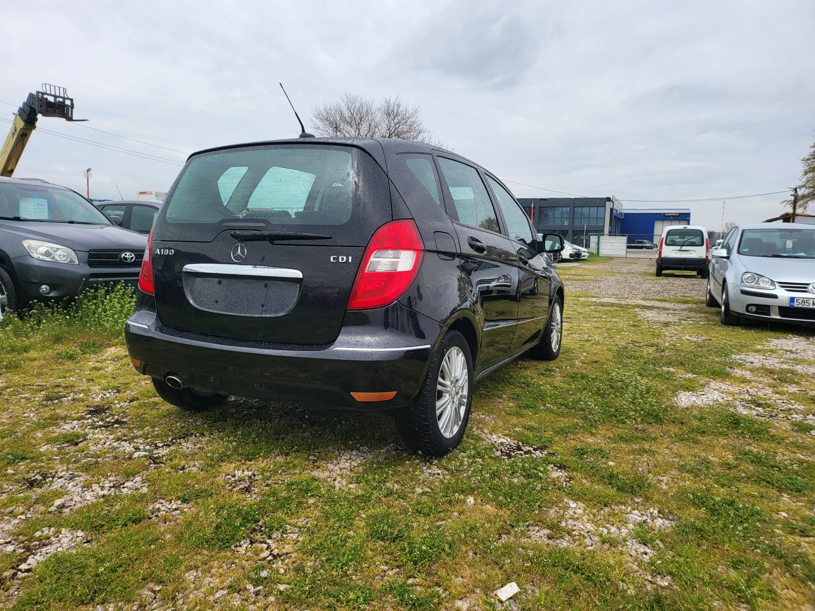 Mercedes-Benz A 180  - изображение 5