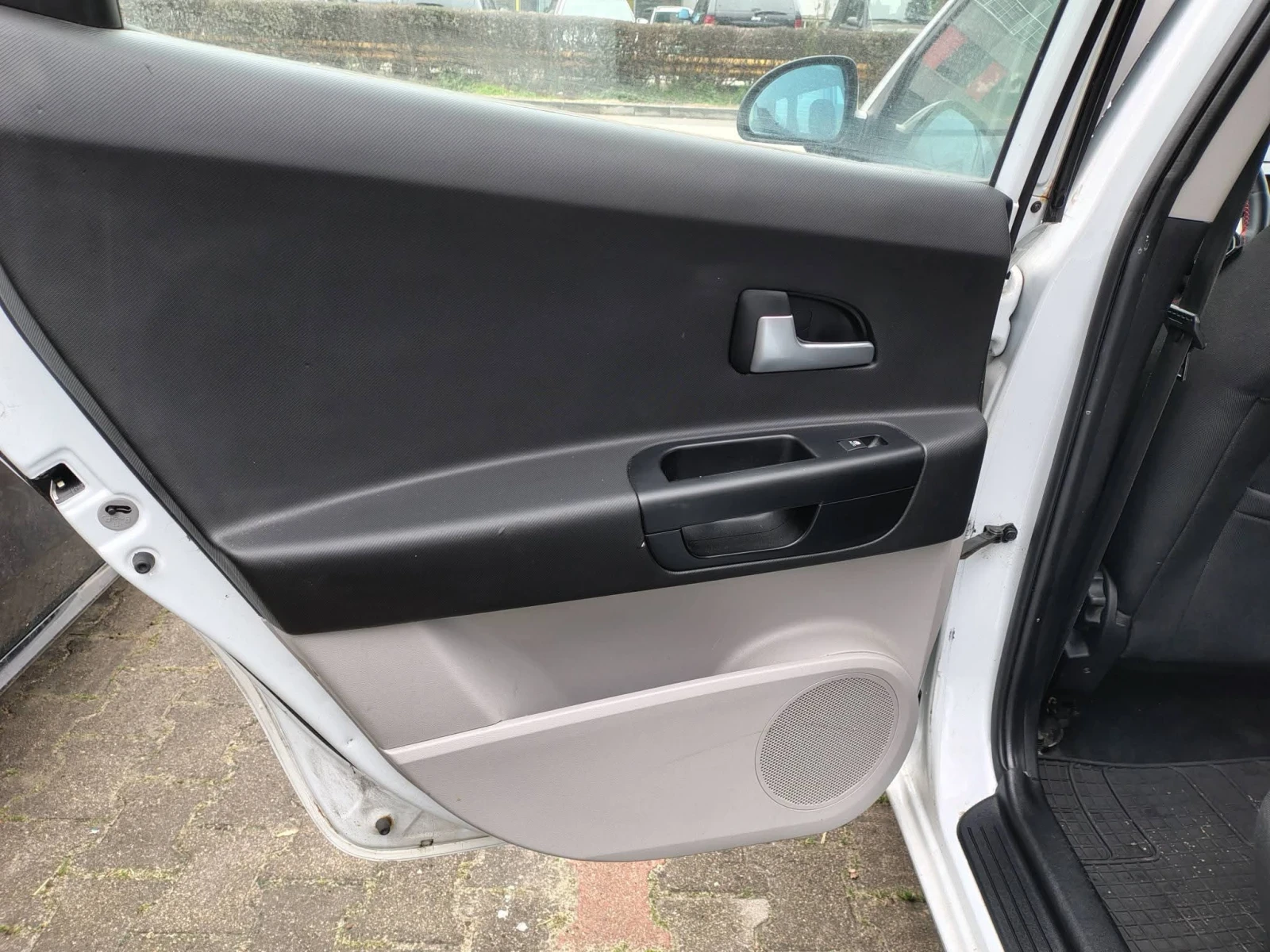 Kia Ceed 1.6 crdi | Mobile.bg � ����������� 12