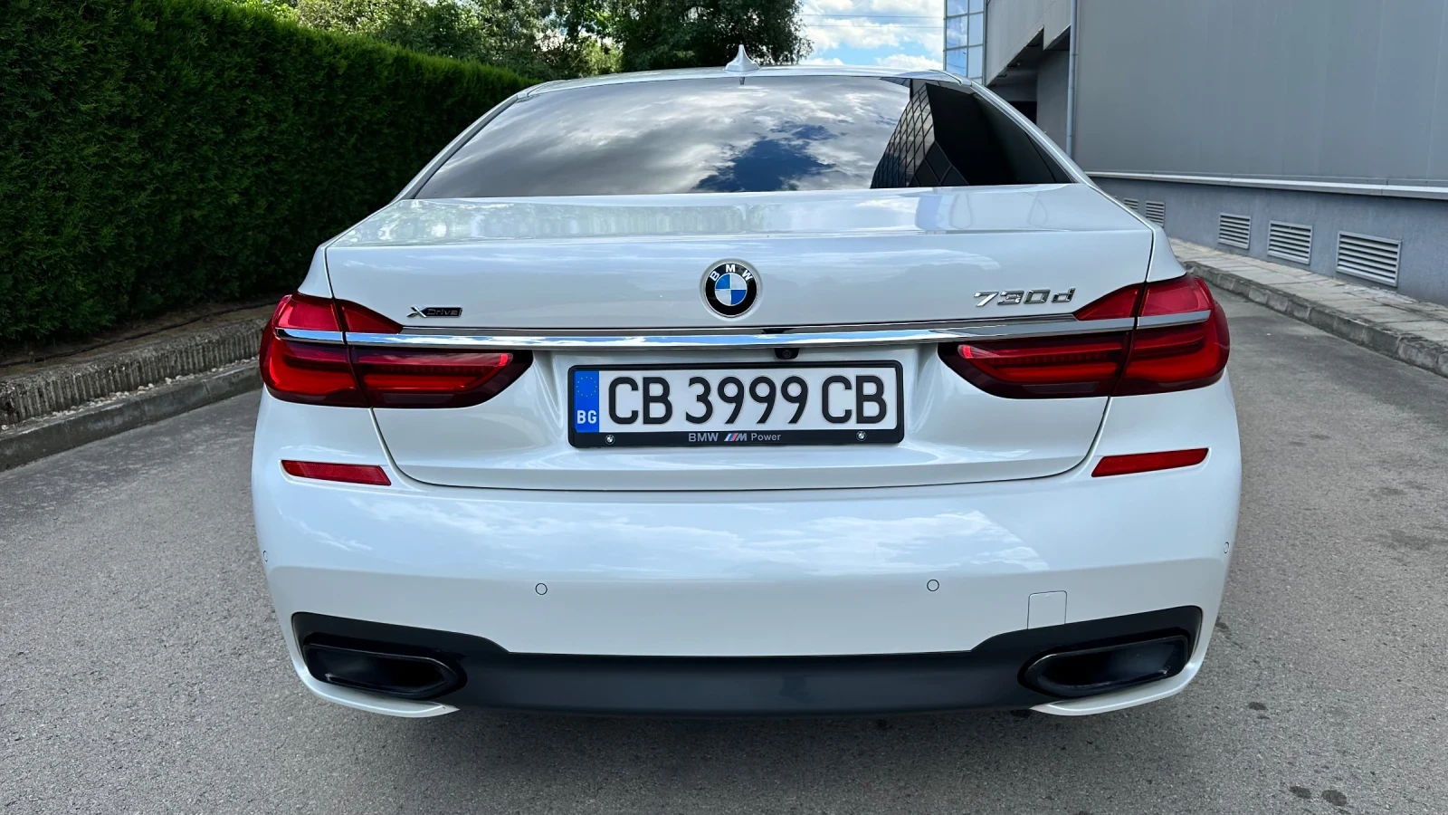 BMW 730 M-SPORTPACKЕТ/xDRIVE/INDIVIDUAL/HEAD UP/SOFT CLOSE, снимка 13 - Автомобили и джипове - 54917230