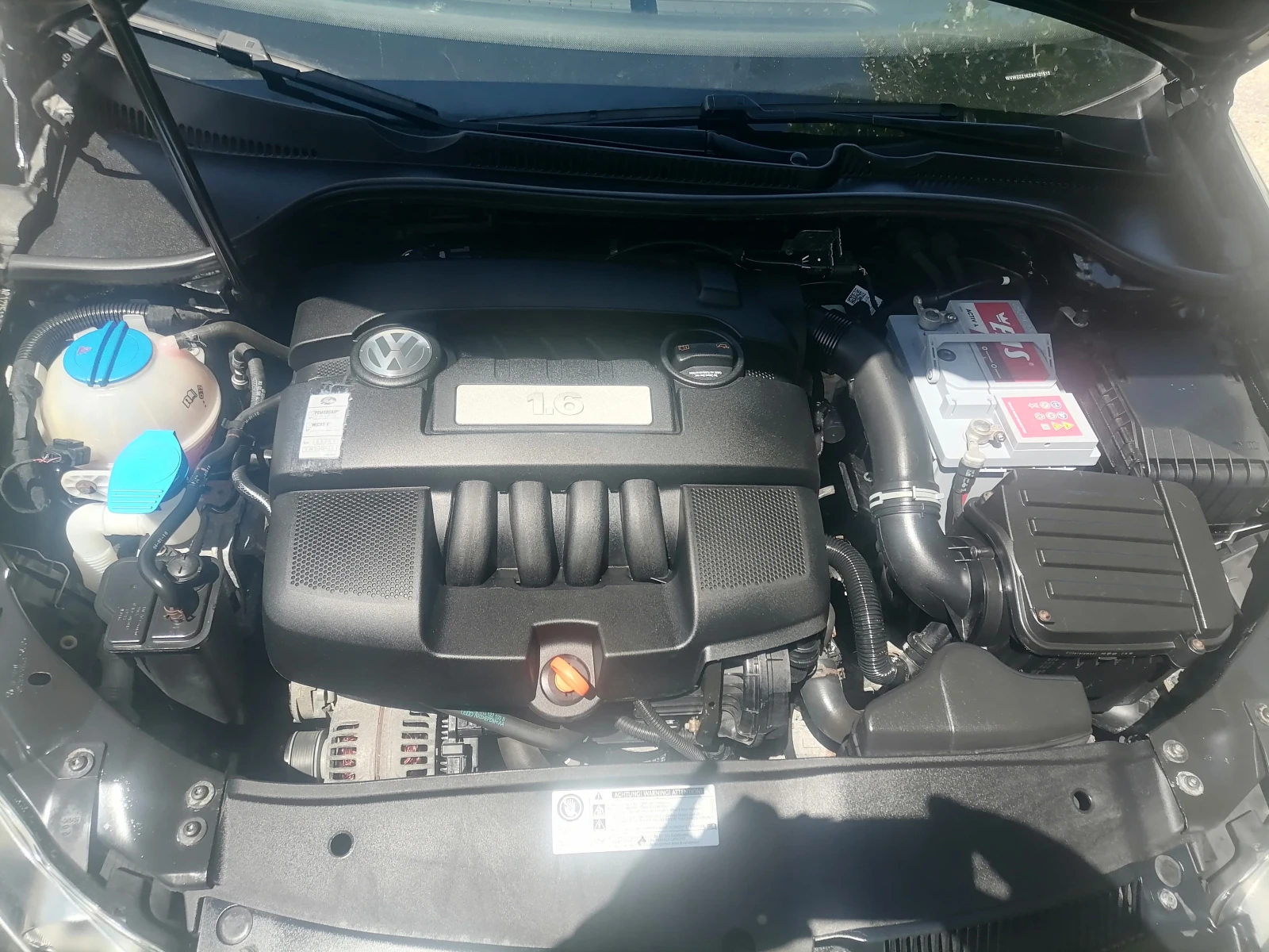 VW Golf 1.6 i Германия, снимка 14 - Автомобили и джипове - 55269113