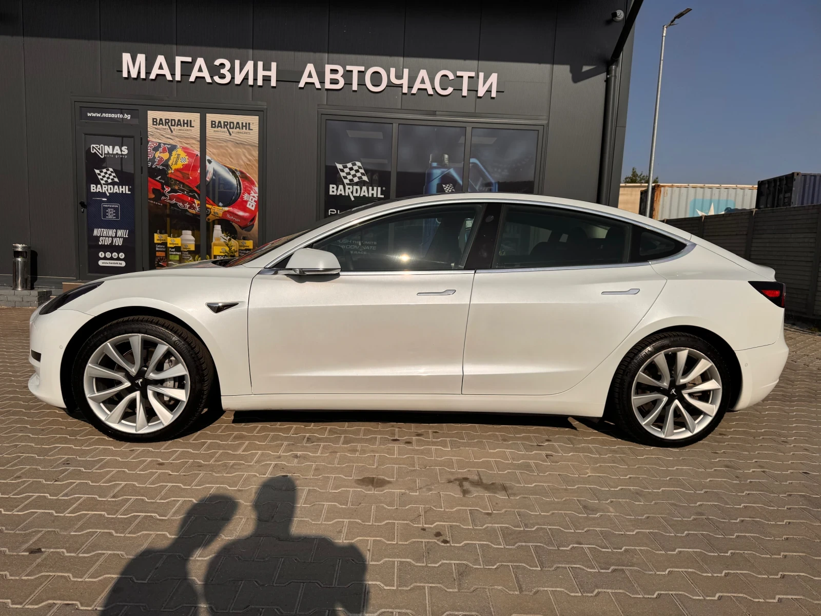 Tesla Model 3 STANDART RANGE PLUS-НОВА БАТЕРИЯ, снимка 2 - Автомобили и джипове - 55385308