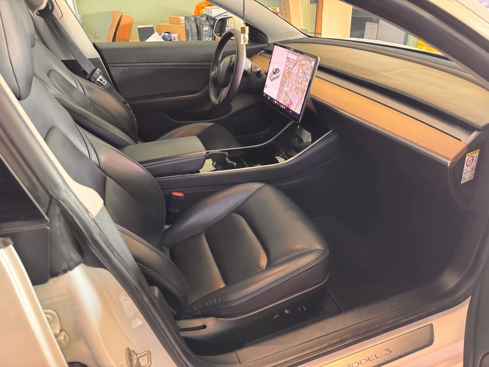 Tesla Model 3 STANDART RANGE PLUS-НОВА БАТЕРИЯ, снимка 13 - Автомобили и джипове - 55385308