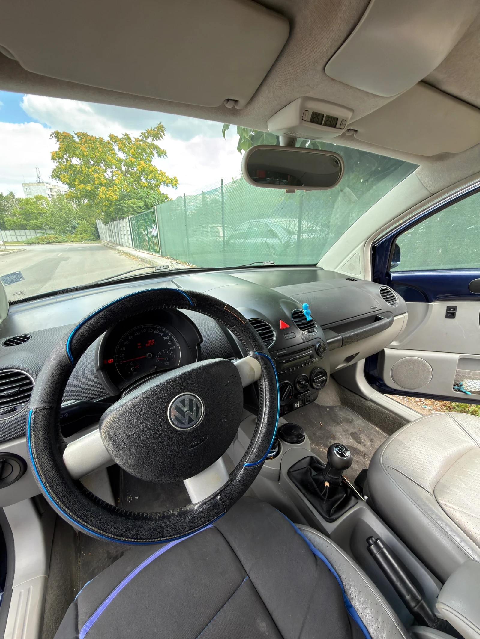 VW New beetle, снимка 8 - Автомобили и джипове - 55396891