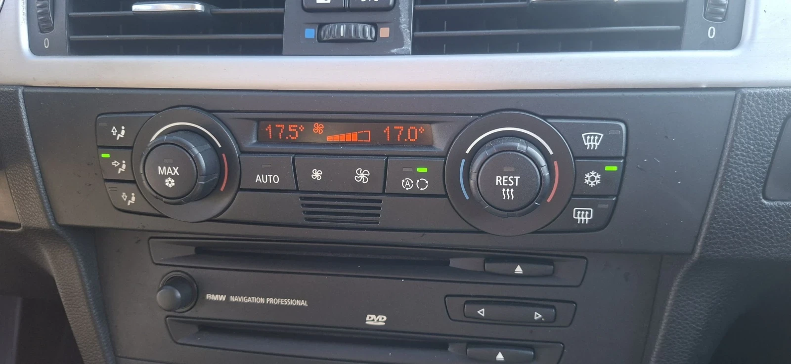 BMW 330 XD, снимка 10 - Автомобили и джипове - 55400981