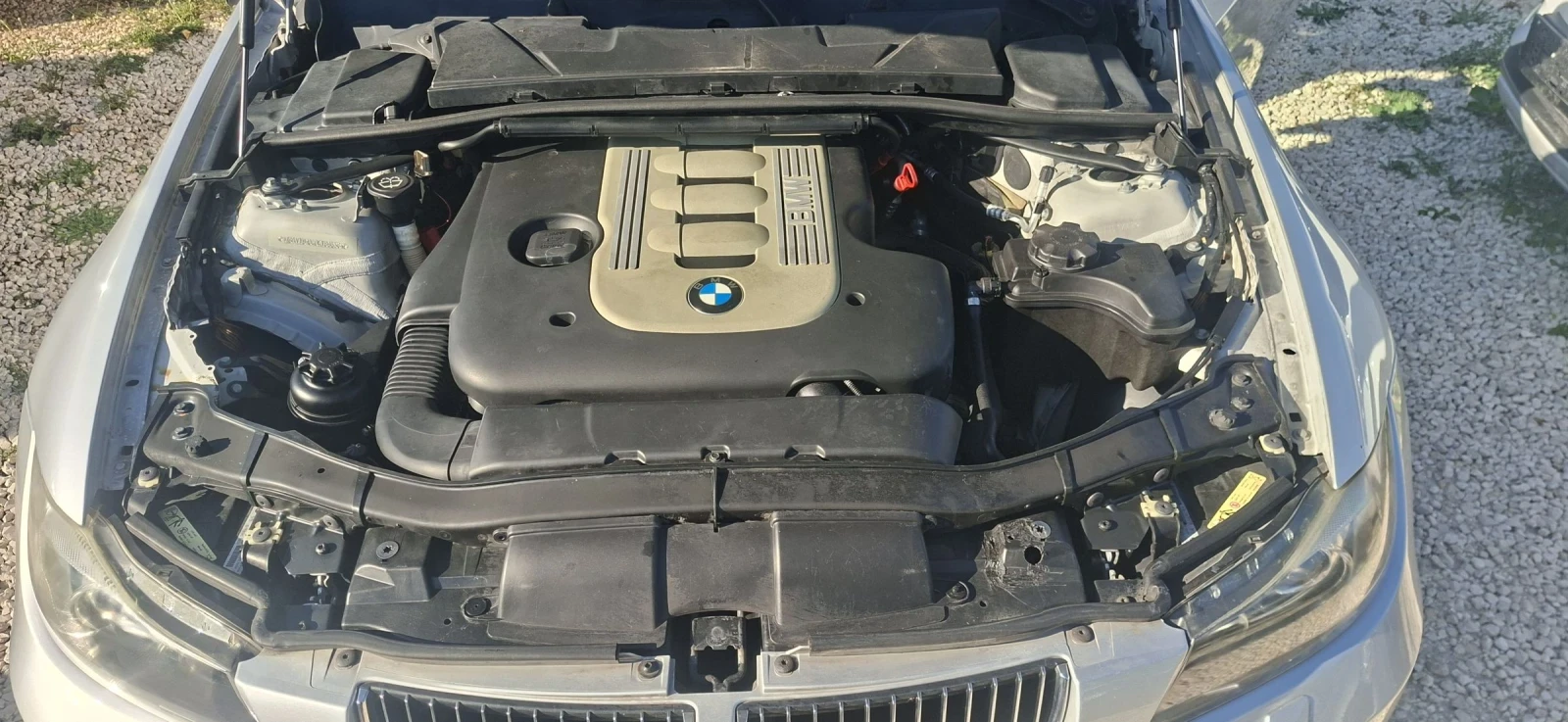 BMW 330 XD, снимка 13 - Автомобили и джипове - 55400981