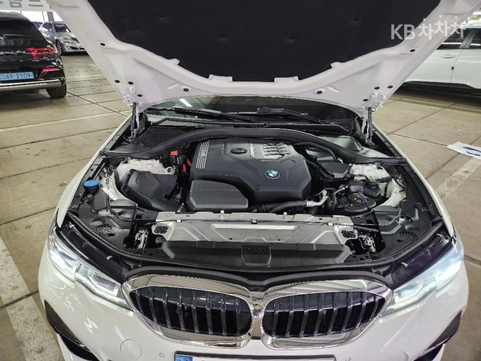 BMW 320 M SPORT + HEAD UP/360CAM/PANORAMA/FULL, снимка 6 - Автомобили и джипове - 55432989