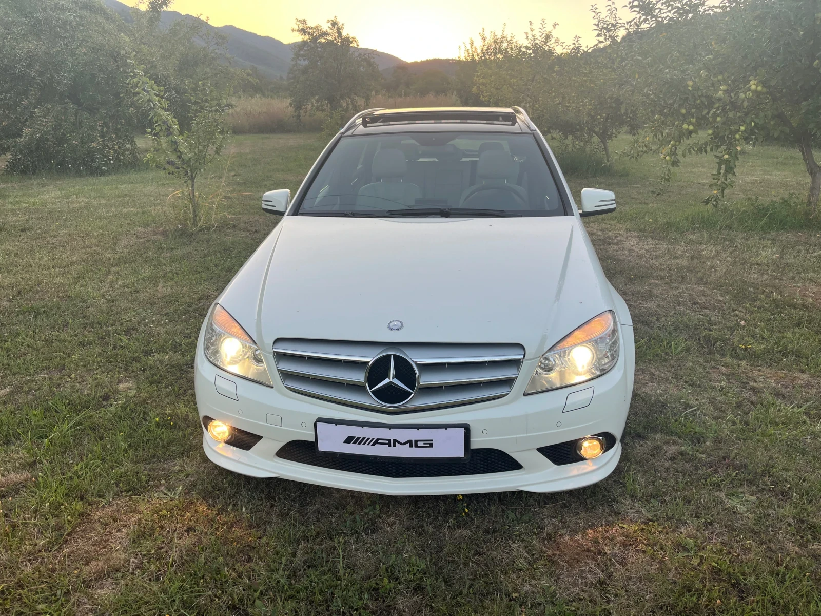 Mercedes-Benz C 220 AMG PANO XENON , снимка 2 - Автомобили и джипове - 55436355