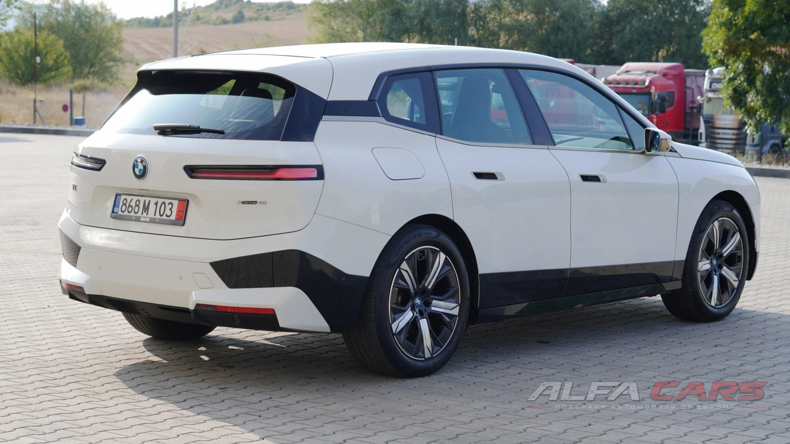 BMW iX 4x4//Headup/SkyLounge/Harman/Laser/M Style | Mobile.bg � ����������� 6