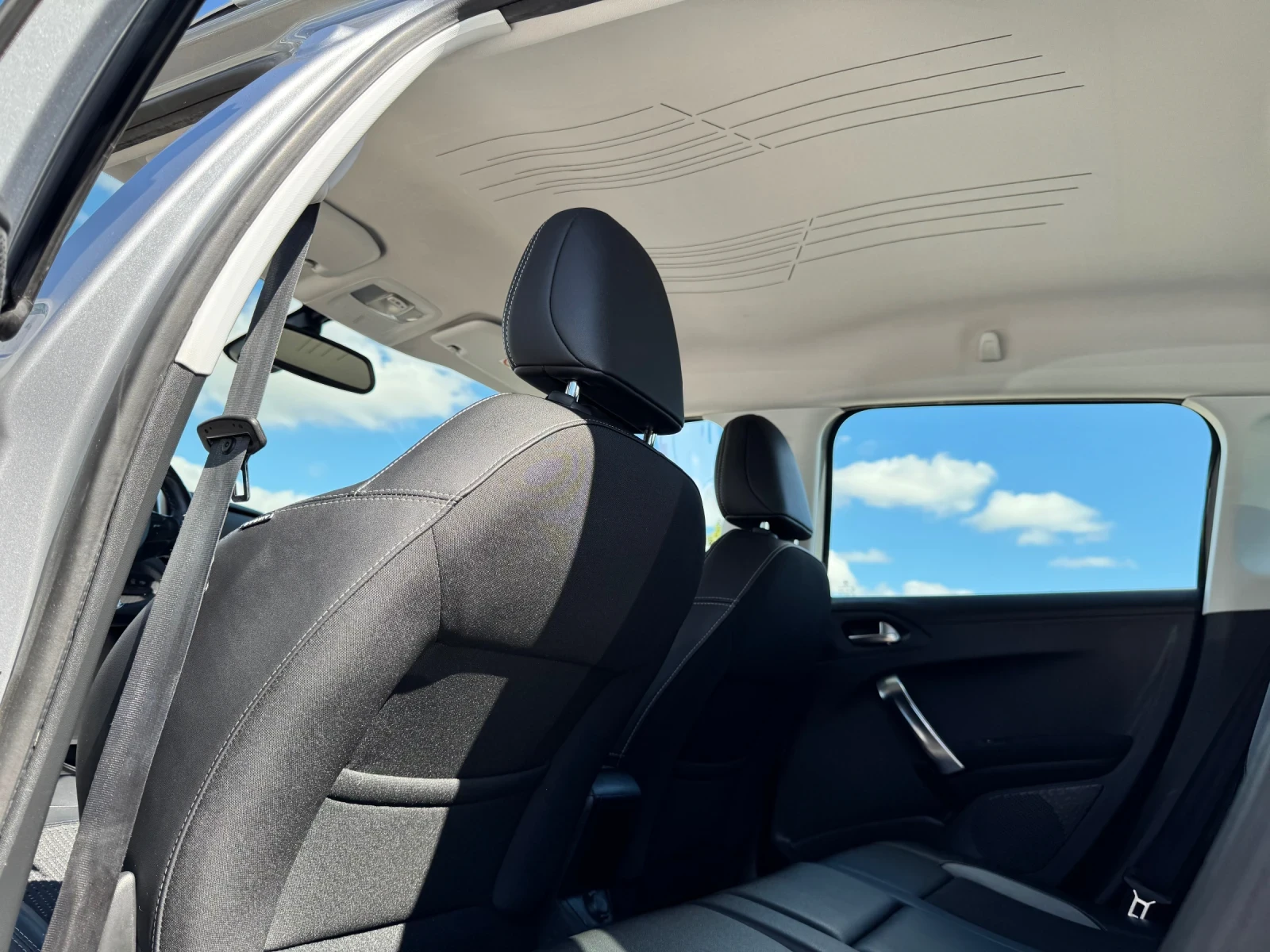 Peugeot 2008 1.6 HDI Allure 141000km, снимка 16 - Автомобили и джипове - 56010742