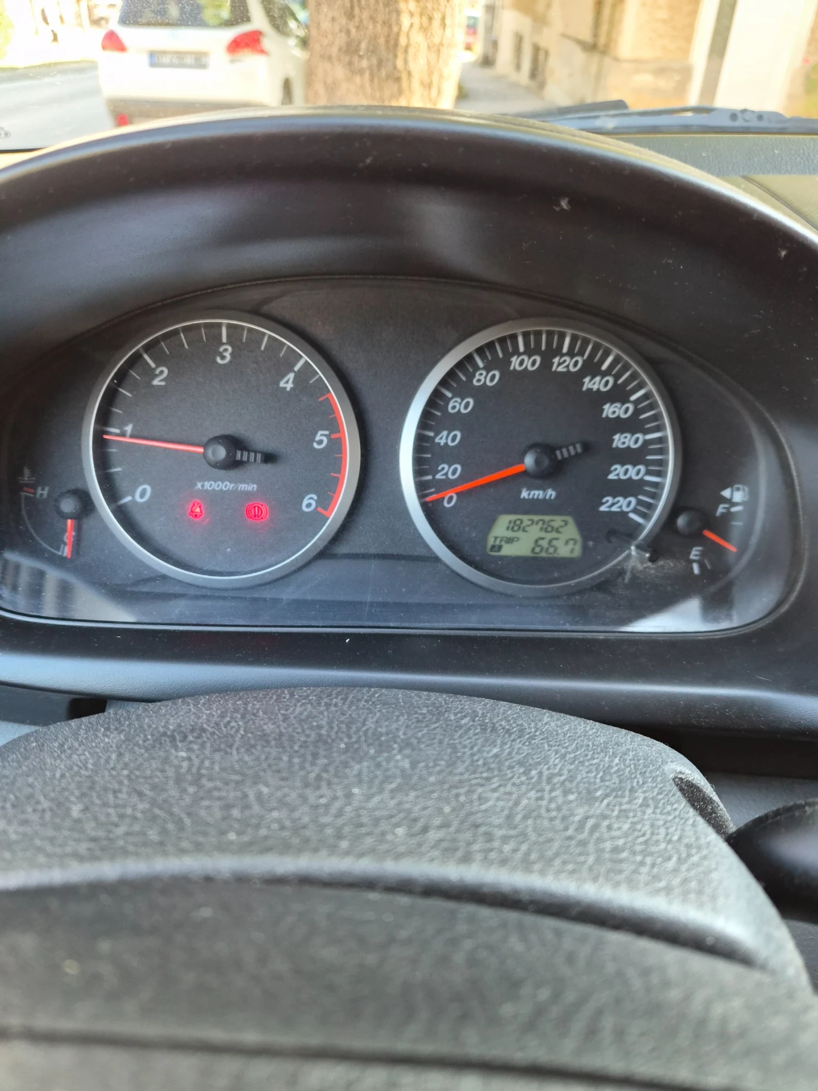 Mazda 2, снимка 4 - Автомобили и джипове - 56201301