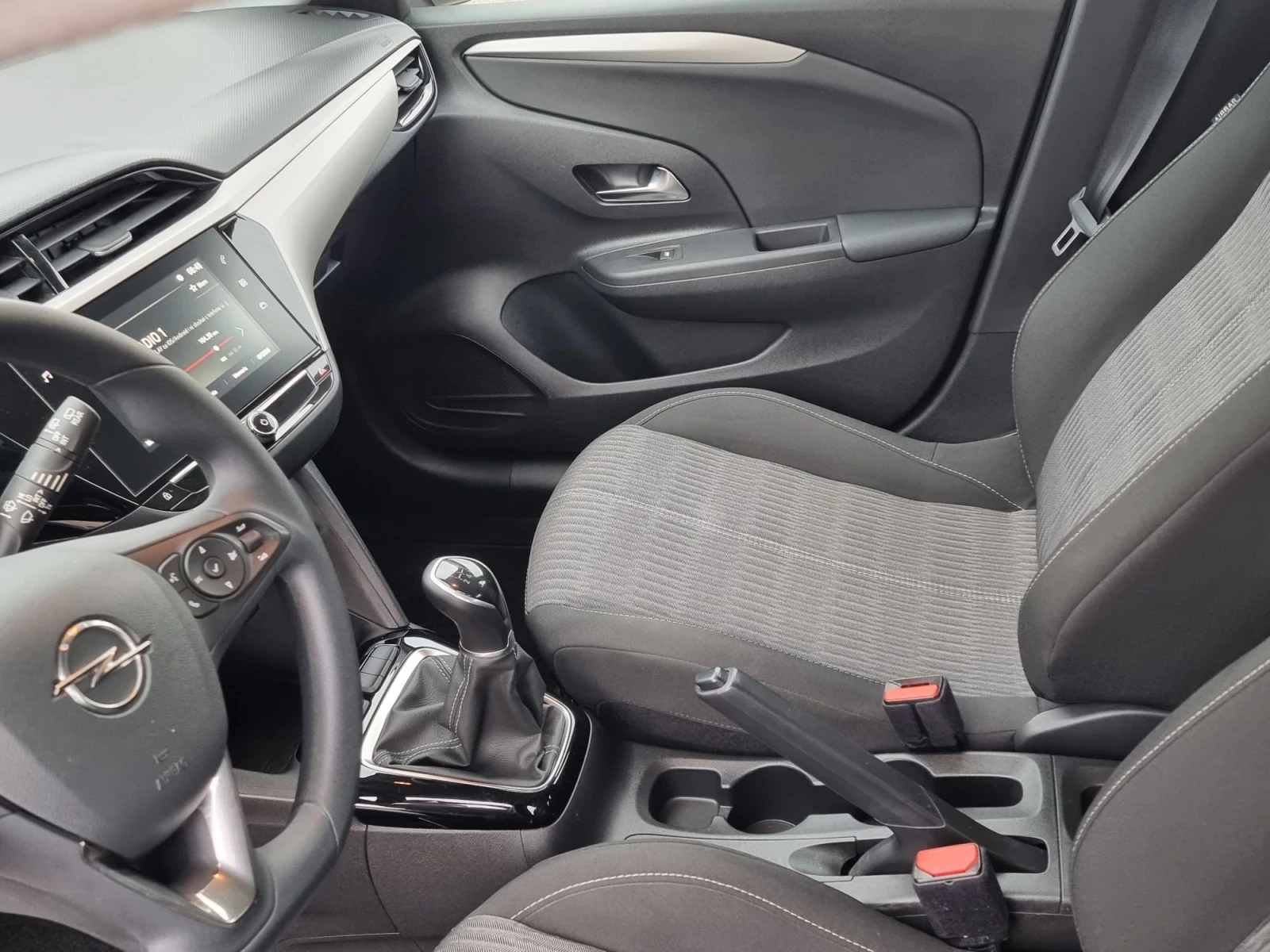 Opel Corsa 1.2 benzin, снимка 10 - Автомобили и джипове - 56457611