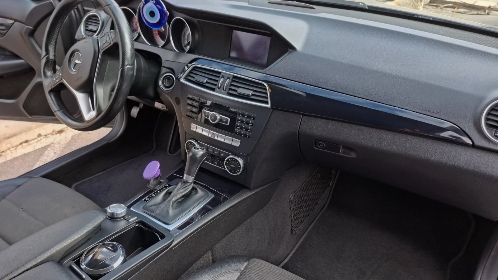 Mercedes-Benz C 180 Coupe, снимка 15 - Автомобили и джипове - 56587530