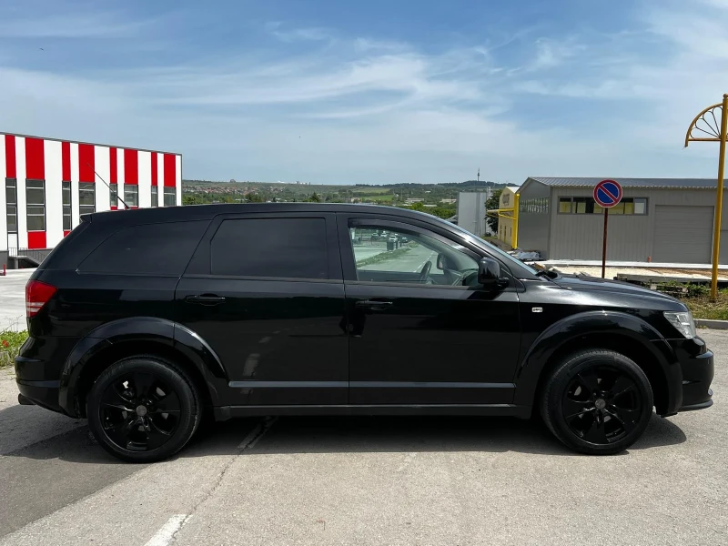 Dodge Journey, снимка 8 - Автомобили и джипове - 47389424