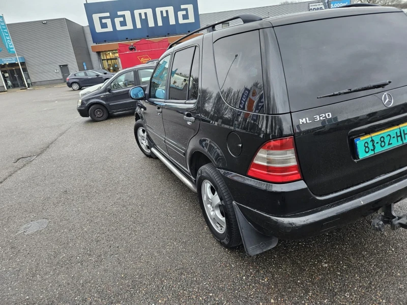 Mercedes-Benz ML 320 AMG PAKET, снимка 9 - Автомобили и джипове - 48651864