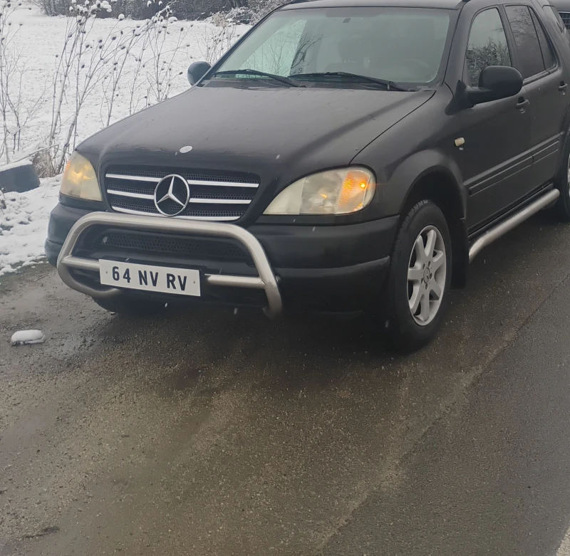 Mercedes-Benz ML 320 AMG PAKET, снимка 8 - Автомобили и джипове - 48651864