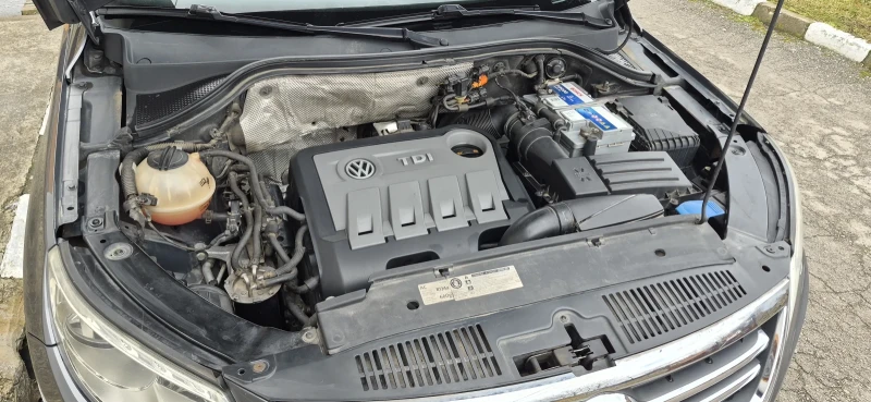 VW Tiguan 2.0TDI 4MOTION, снимка 11 - Автомобили и джипове - 53391877