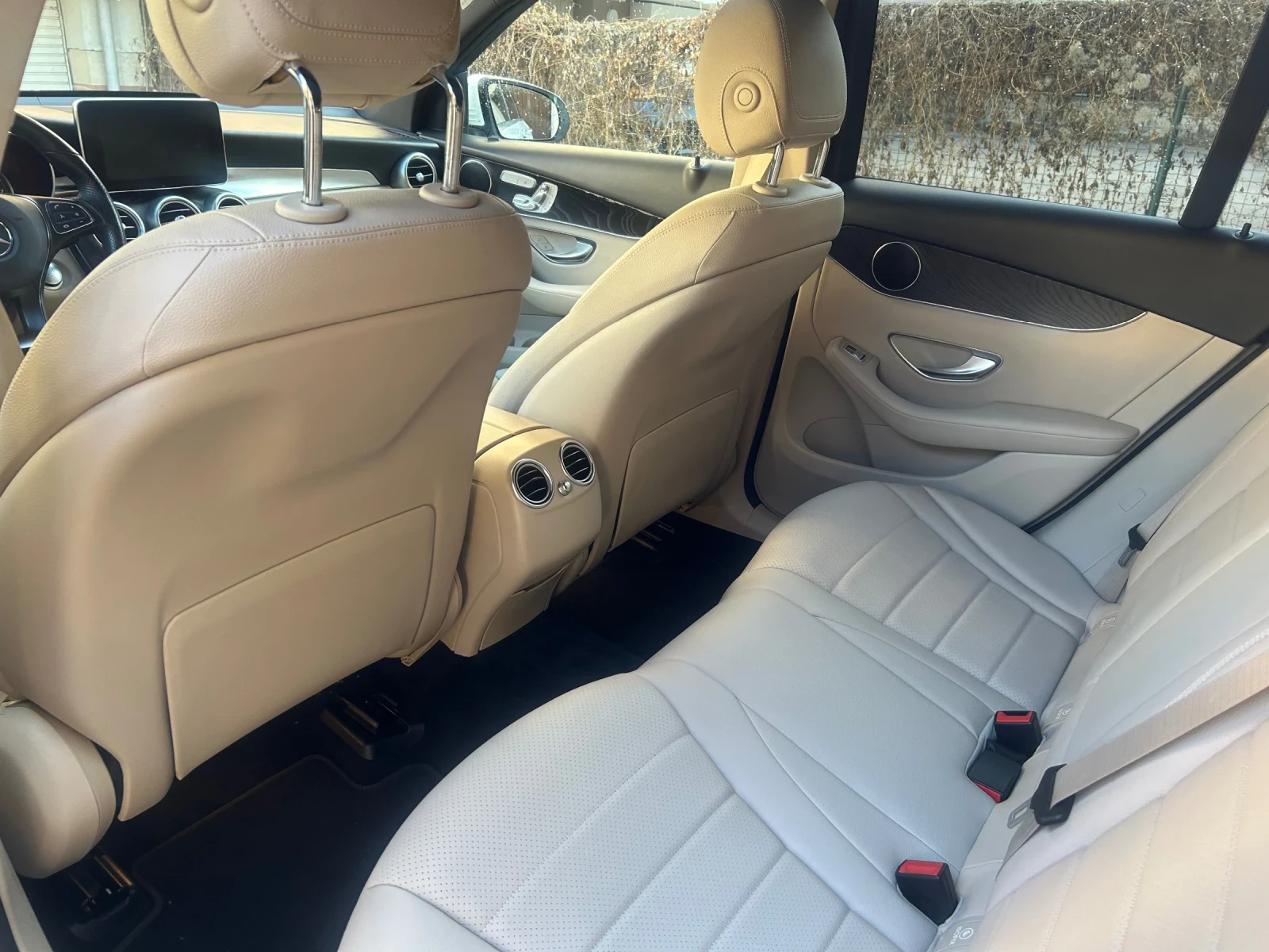 Mercedes-Benz GLC 300  - изображение 3