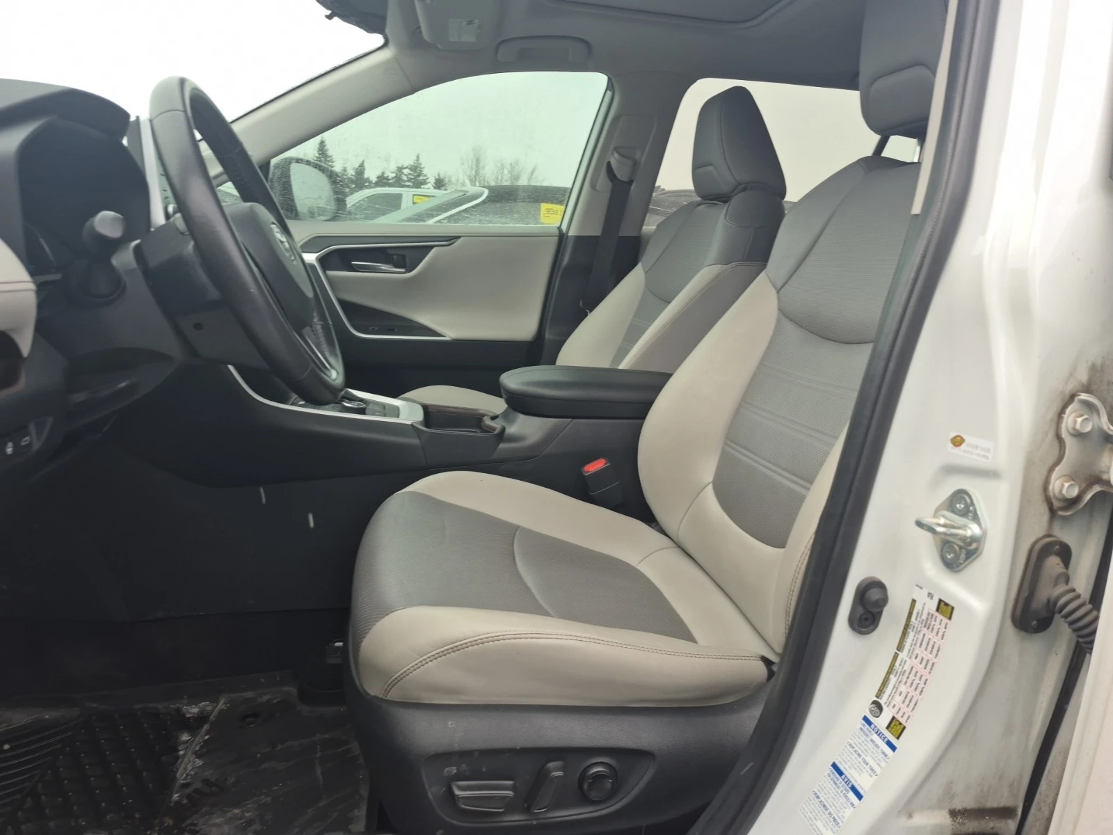 Toyota Rav4 HYBRID LIMITED * * CARFAX * * ���� ������ * *  | Mobile.bg � ����������� 5