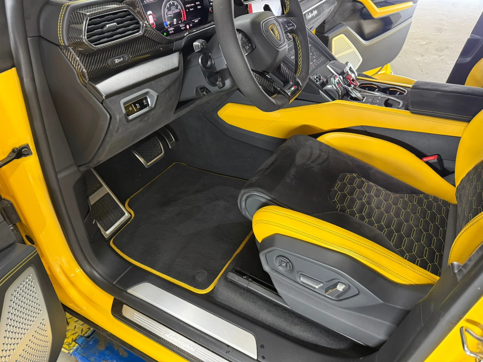 Lamborghini Urus Perfomante Full Carbon | Mobile.bg � ����������� 11