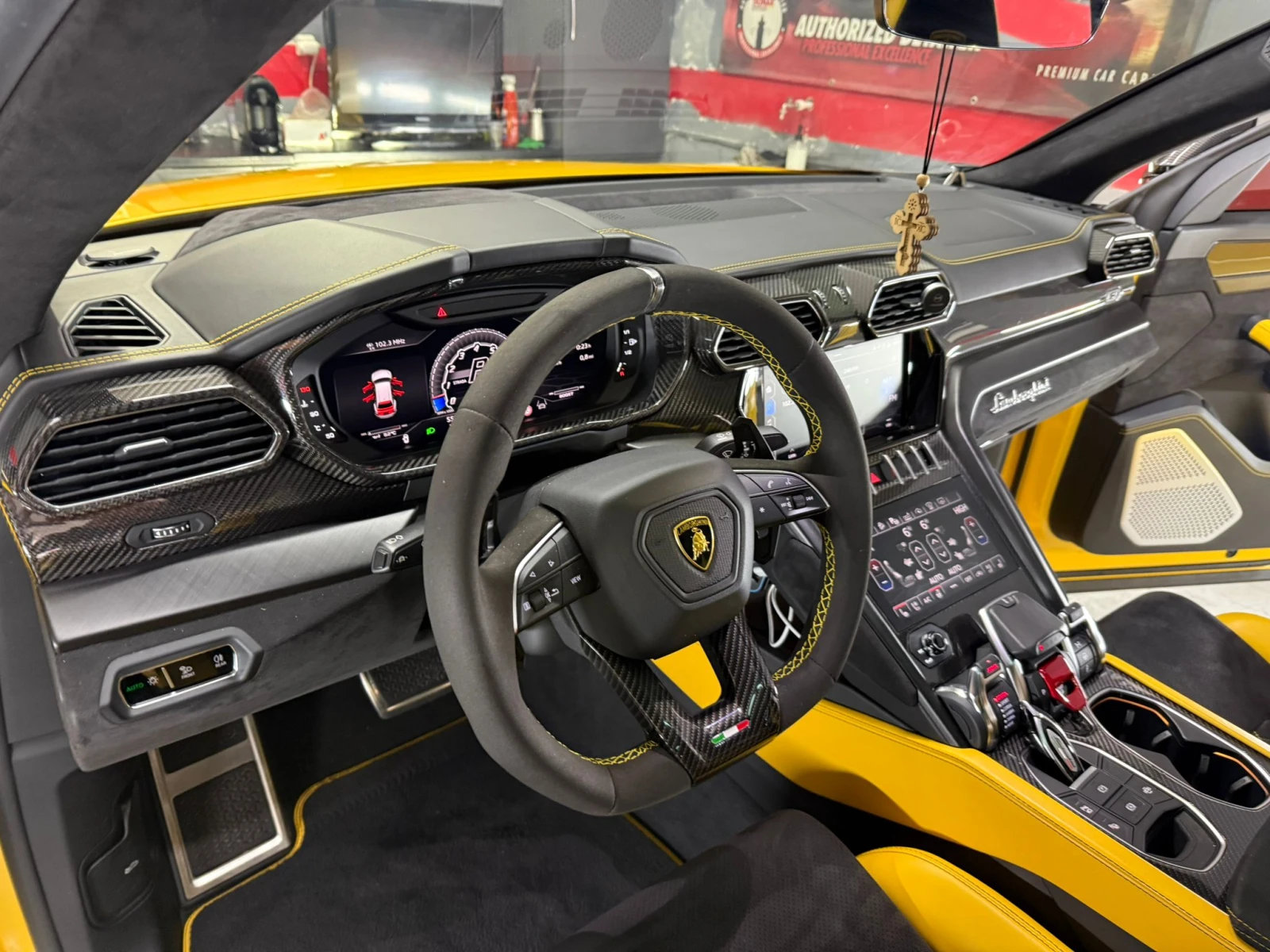 Lamborghini Urus Perfomante Full Carbon - изображение 10