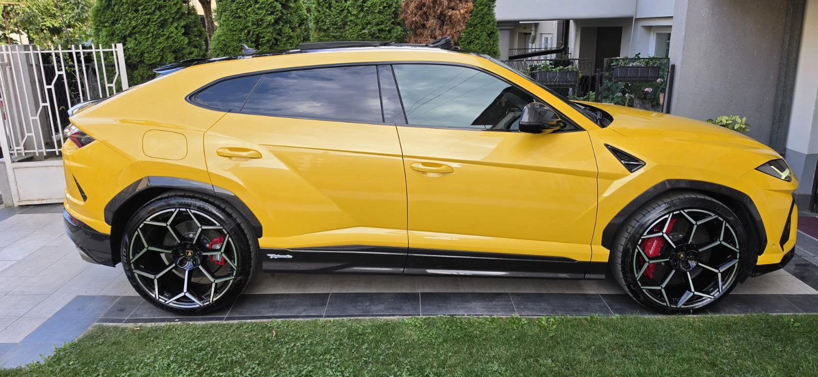 Lamborghini Urus Perfomante Full Carbon, снимка 4 - Автомобили и джипове - 53698146