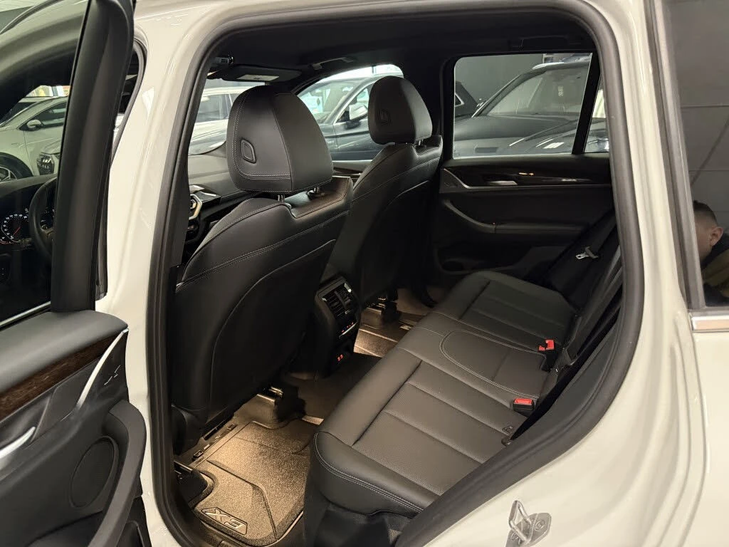 BMW X3 xDrive30i* АвтоКредит* (ЦЕНА ДО БГ), снимка 10 - Автомобили и джипове - 54173516